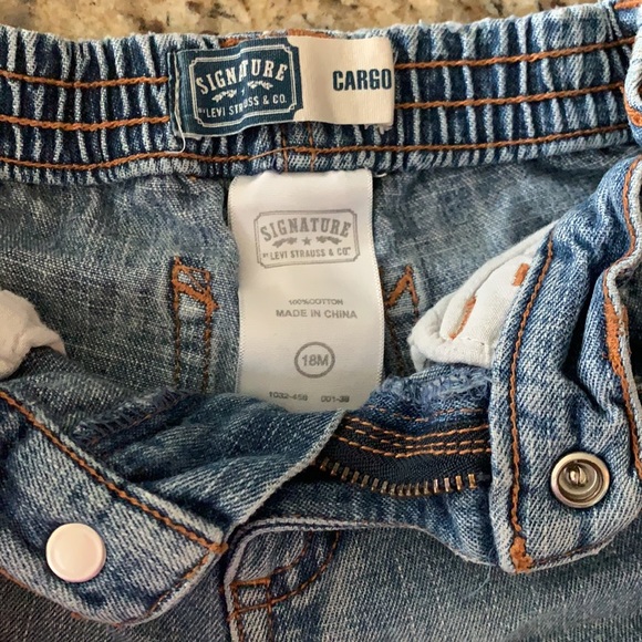 18month signature Levi cut off jean shorts - Picture 3 of 3